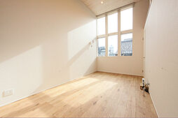 名古屋市営桜通線 御器所駅 徒歩3分の賃貸アパート 2階1SLDKのリビング/ダイニング