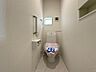 トイレ：トイレは各階に完備！朝の混雑時や夜間も気兼ねなく使えて安心です♪