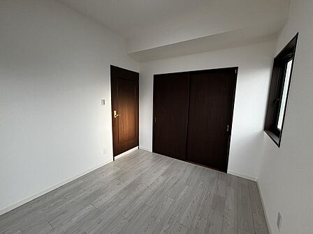 2面採光で明るく風通しの良いお部屋です