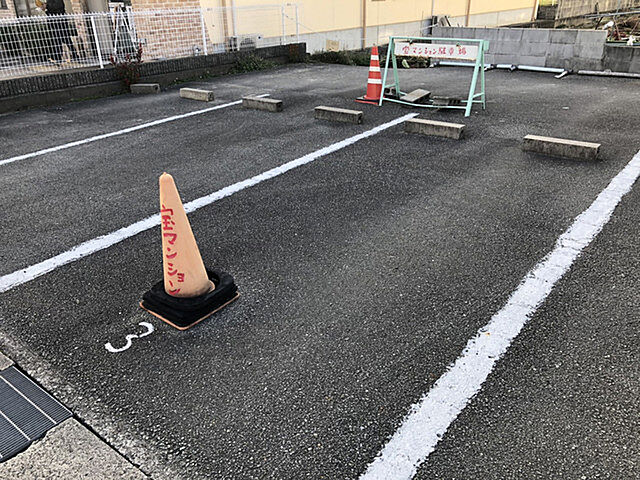 7 / 12