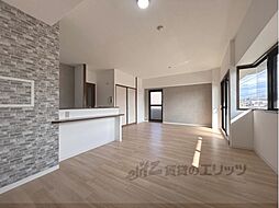 ネオハイツ八木西 213 2階5LDKのリビング/ダイニング