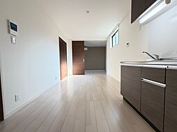 グランディール高畑 303 3階1LDKのリビング/ダイニング