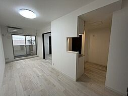 ジーメゾン金山 303 3階1LDKのリビング/ダイニング