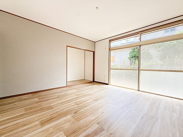 洋室を拡大表示