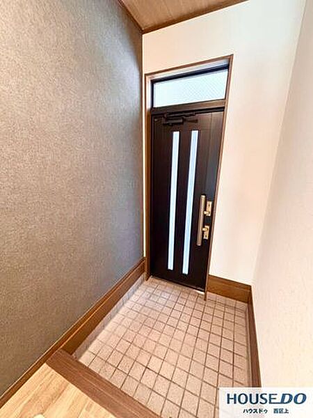 玄関を拡大表示