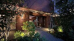 都営大江戸線 本郷三丁目駅 徒歩3分