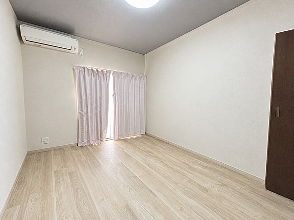 洋室を拡大表示