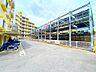 駐車場：1室につき1台は確保されております。敷地内の駐車が可能です。※車高制限有(1450〜1550ｍｍ程度)