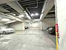 駐車場：《駐車場》敷地内に設けられた、ゆとりある駐車スペース