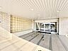 エントランス：マンションエントランス