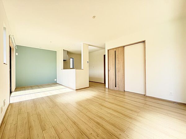 リビング/ダイニングを拡大表示