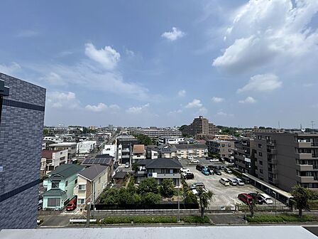 遠くまで見渡せ解放感満点の眺望!気分転換にもなりますね♪
