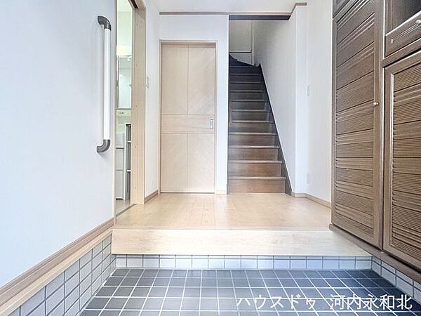 玄関を拡大表示