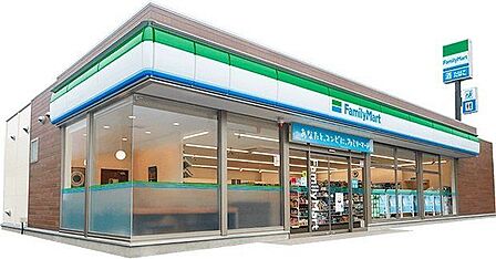 ファミリーマート中川江松店 750m