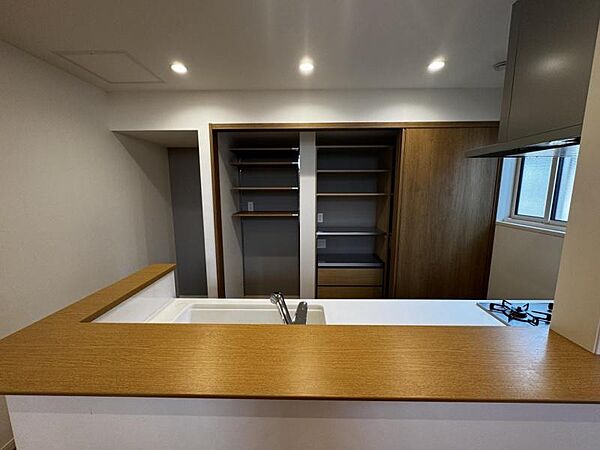 キッチンを拡大表示