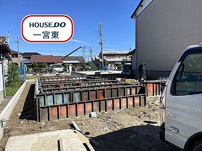 外観:4LDK、駐車場:3台可交通:名鉄尾西線「二子」駅 徒歩35分 iバス「中島南方東」停 徒歩3分学校:中島小学校・萩原中学校 外観:4LDK、駐車場:3台可交通:名鉄尾西線「二子」駅 徒歩35分 iバス「中島南方東」停 徒歩3分学校:中島小学校・萩原中学校