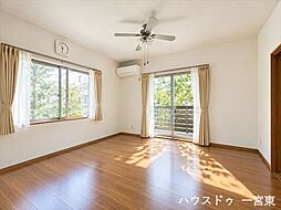 一宮市西五城字杁先南:リビング