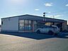 周辺：セブン-イレブン 四日市生桑町店24時間営業。スローガンは「近くて便利」。地域の人へのサービスを重視し、配達サービスにも力を入れている。（電子マネー利用可　ＡＴＭあり　ネット通販あり）nanaco…