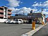周辺：セブン-イレブン 四日市久保田2丁目店24時間営業。スローガンは「近くて便利」。地域の人へのサービスを重視し、配達サービスにも力を入れている。（電子マネー利用可　ＡＴＭあり　ネット通販あり）nan…