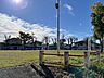 周辺：陽光台西公園【広い広場を備えた公園は、開放感あふれる空間で、子どもから大人までゆったり楽しめる憩いの場です。鉄棒・滑り台などの遊具もあるので、小さなお子様も楽しむことができます。】 230m