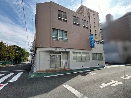 棟方内科診療科目：内科 アレルギー科 小児科診療時間月火木金　9:00〜12:00 16:00〜18:30 土曜AMのみ　　水日祝休診/臨時休診あり 120m