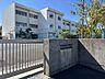 周辺：四日市市立常磐西小学校昭和48年新設校章には深い友情をもって互いに手を取り合い、目的に向かって邁進するという願いが込められています 1400m
