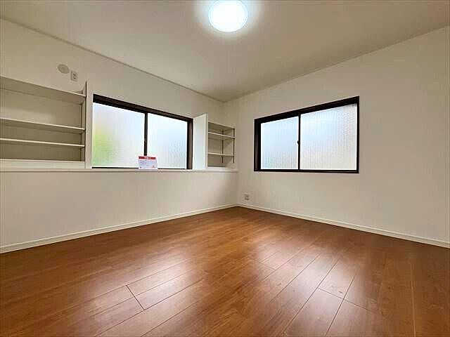 室内 四日市市蒔田2丁目