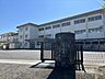 周辺：四日市市立常磐中学校地域の皆様から信頼される魅力ある学校、「笑顔あふれ、共に創りあげる学校」を目指している昭和48年開校の学校 2420m