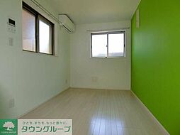 サークルハウス谷在家 102 1階ワンルームのリビング/ダイニング