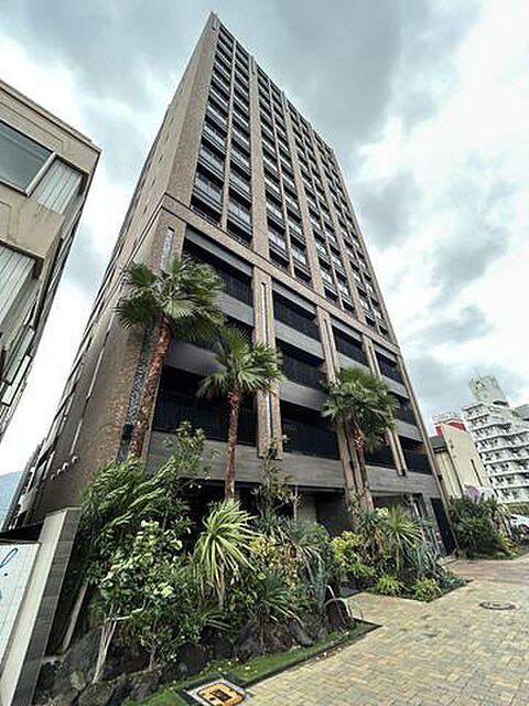 6 / 34