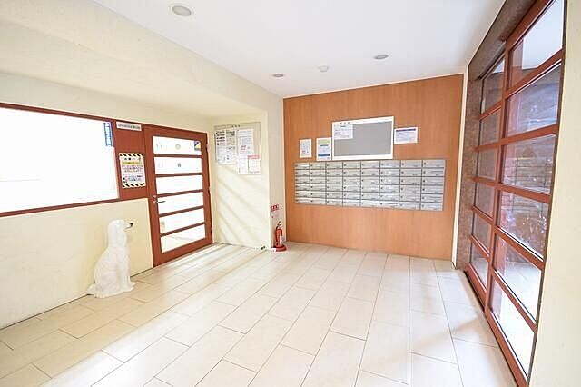 7 / 12