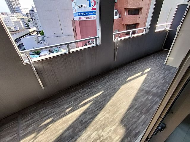 バルコニー