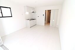 イリスコート忍ケ丘III 2階1LDKのリビング/ダイニング