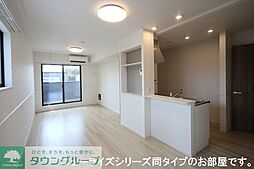 リラクスィング　プレイス 203 2階2LDKのリビング/ダイニング