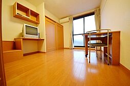 レオパレスコンクエスト下小塙 1階1Kのリビング/ダイニング