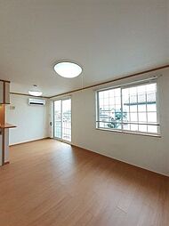 エレガンテカーサ 201 2階1LDKのリビング/ダイニング