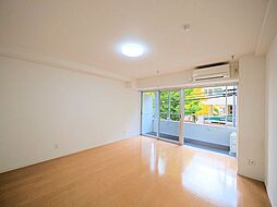 Ｌａ　Ｄｏｕｃｅｕｒ榴ヶ岡 208 2階1Kのリビング/ダイニング