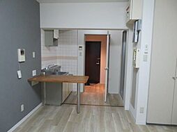 プランドビル八幡II 101 1階ワンルームのリビング/ダイニング