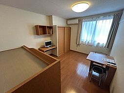 レオパレス四郎丸II 1階1Kのリビング/ダイニング