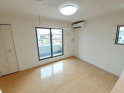 ミニョン・ハウス 201 2階1LDKのリビング/ダイニング