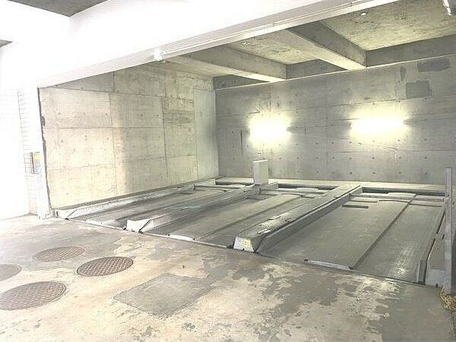 21 / 28