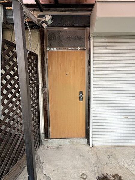 玄関を拡大表示