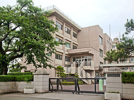 所沢市立安松中学校 610m