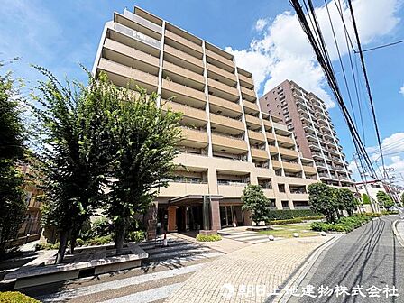 モルタル仕上げの外観で、飽きのこないオーソドックスさが魅力です。
