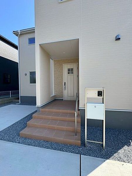 玄関を拡大表示