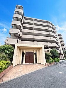 外観:【外観】小学校や中学校が徒歩圏内でお子様の通学も安心です。保護者活動もしやすく、近くで子供の成長を見守ることのできる環境です。買い物施設や病院、役所も徒歩圏内なので住みやすさは間違いなしの周辺環境! 外観:【外観】小学校や中学校が徒歩圏内でお子様の通学も安心です。保護者活動もしやすく、近くで子供の成長を見守ることのできる環境です。買い物施設や病院、役所も徒歩圏内なので住みやすさは間違いなしの周辺環境!