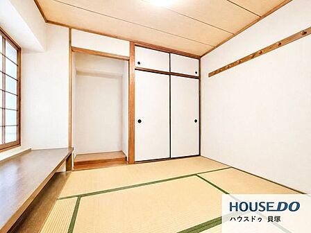 リビング横の和室スペースは休憩したり、お子様の安全な遊びスペースとしても使えます！