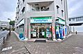 コンビニも近く...