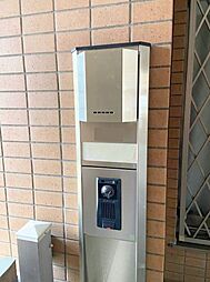 モニター付きインターフォンを備え、来訪者を確認できる安心のセキュリティです。