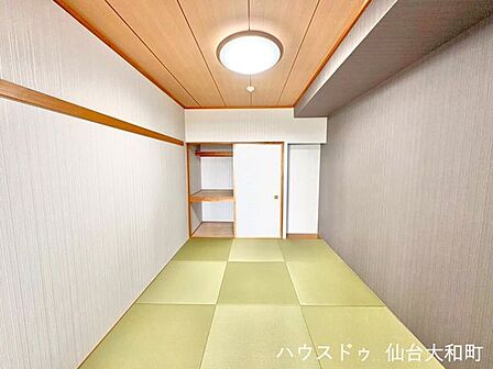 お子様の遊び場や客間としても便利な和室